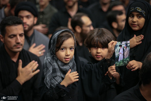 اولین شب مراسم عزاداری عزاداری حضرت اباعبدالله الحسین (ع) در حسینیه امام خمینی