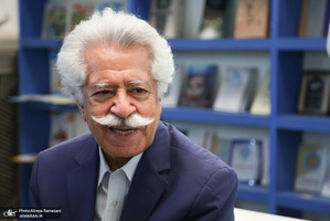 غرفه موسسه تنظیم و نشر آثار امام خمینی (ره) در سی و ششمین نمایشگاه کتاب تهران-6