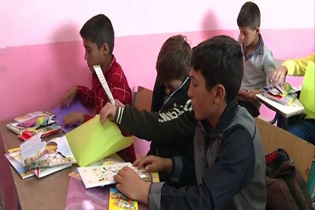 ۱۶۷ هزار و ۱۸۰ بسته آموزشی بین دانش‌آموزان استان بوشهر توزیع شد