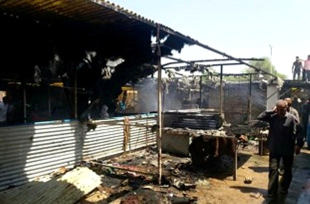 بخشی از بازارچه حمیدیه در آتش سوخت