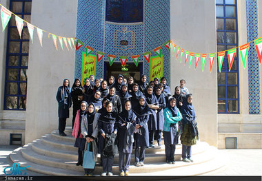 برگزاری برنامه های فرهنگی، هنری و آموزشی در نگارستان امام خمینی(س) اصفهان