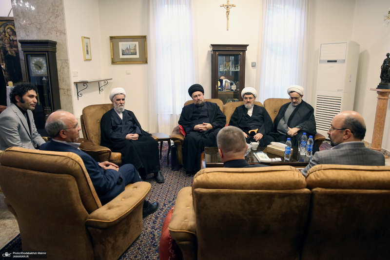 حضور سید حسن خمینی در سفارت واتیکان