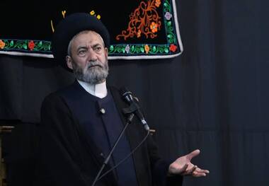 امام جمعه اردبیل: آمریکا و اروپا می‌خواستند ایرانیان را به خیابان بیاورند ولی خداوند خیابان های آنها را پر از ملت عصبانی کرد