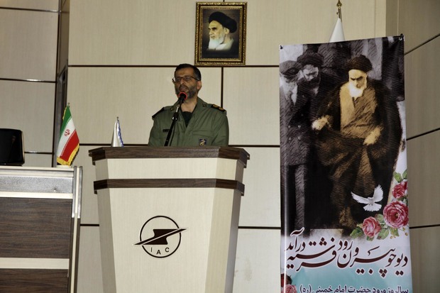 آیین نمادین ورود امام خمینی(ره) به میهن درنوشهر برگزار شد