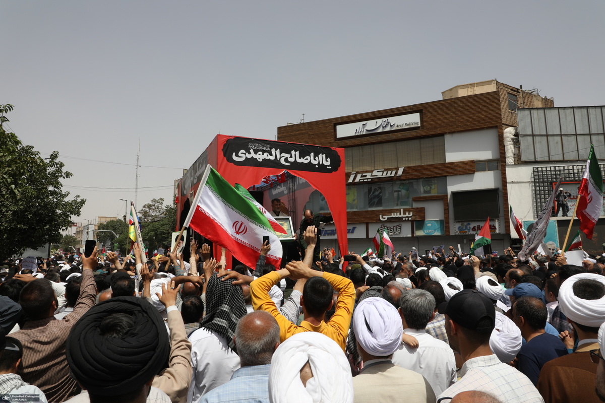 روزنامه هم‌میهن: مهمترین مولفه قدرت که تمام‌شدنی نیز نیست مردم هستند/ شرط لازم پیروزی مولفه اصلی قدرت یعنی تبدیل ۸۶ میلیون نفر زیر شعار واحد برای ایران و دفاع از آن است