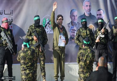 ناگفته‌های اسیر آزاد شده صهیونیست از دوران اسارت در غزه / ارتش اسراییل تونلی که ما در آن بودیم را بمباران کرد