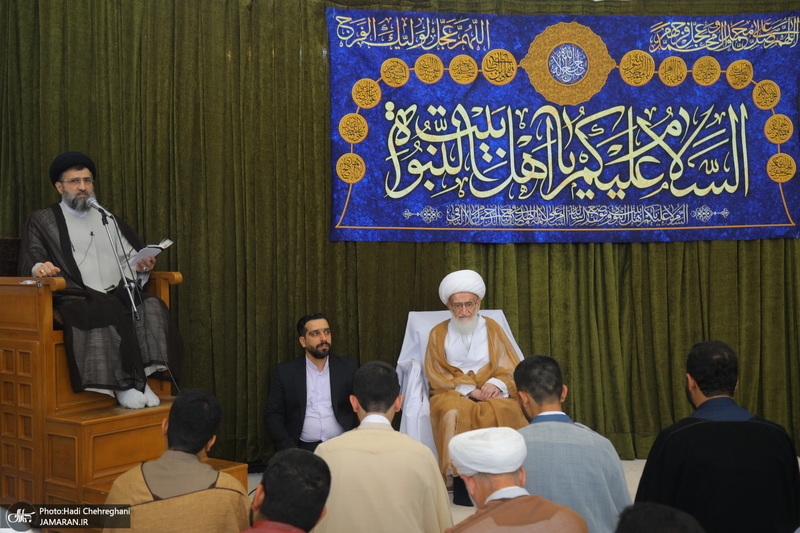 مراسم عمامه گذاری طلاب روز ولادت پیامبر اکرم (ص) و امام جعفر صادق (ع) در بیوت مراجع