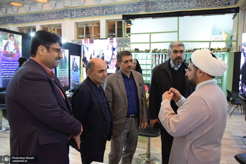 غرفه موسسه تنظیم و نشر آثار امام خمینی (س) در سی و سومین نمایشگاه بین المللی قرآن کریم-3