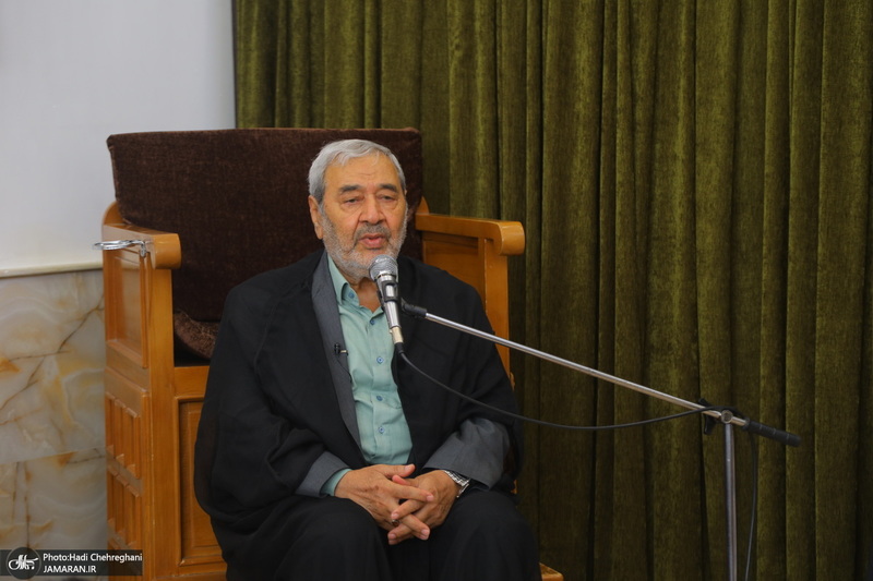 مراسم عمامه گذاری طلاب روز ولادت پیامبر اکرم (ص) و امام جعفر صادق (ع) در بیوت مراجع