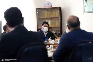 نشست هم اندیشی سرپرست موسسه تنظیم و نشر آثار امام خمینی(ره) با مدیران دفتر نمایندگی قم