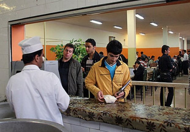دست پخت مددجویان روزبه در سفره دانشجویان دانشگاه زنجان