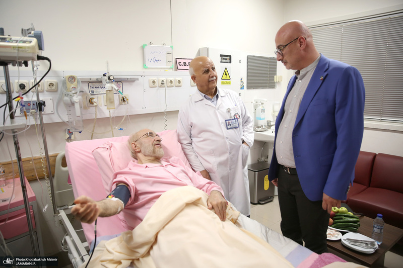 عیادت اقای خاتمی 1