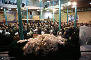 مراسم تشییع آیت الله سید مهدی امام جمارانی (ره) از حسنیه جماران-2