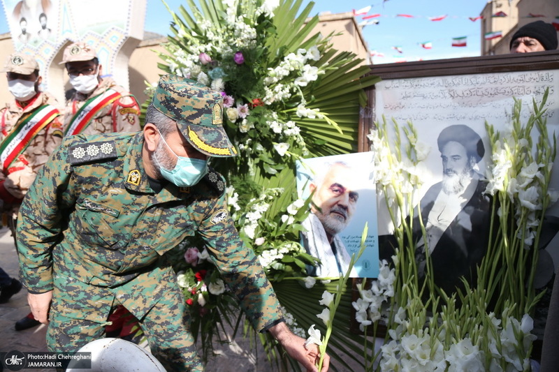 مراسم 12 بهمن و گلباران بیت امام خمینی(س) در قم