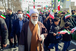 حضور شخصیت ها و مسئولین در راهپیمایی 22 بهمن 