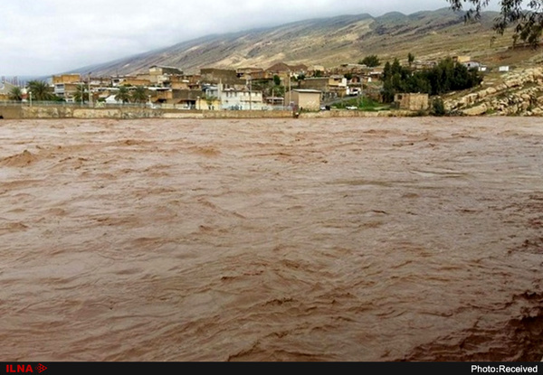 2 روستای روانسر در محاصره سیل قرار دارند  80 چادر برای اسکان موقت ایجاد شده است