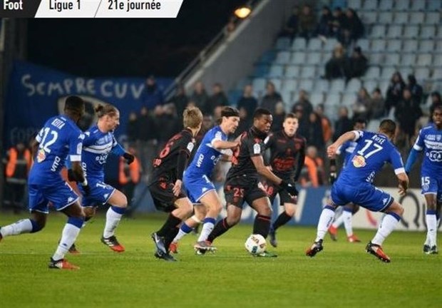 
صدرنشینی نیس با تساوی مقابل باستیا