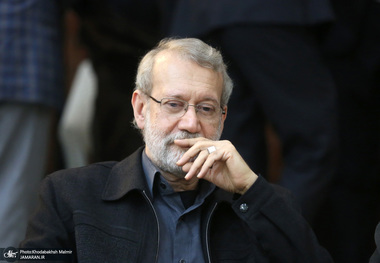 علی لاریجانی: من را بخاطر دفاع از برخی نمایندگان ردصلاحیت شده رد کردند/ دوست دارم خاطراتم را چاپ کنم ولی الان وقتش نیست/ هنوز نمیتوانم فکر کنم که سیدحسن نصرالله شهید شده/ نکات مشورتی را به پزشکیان منتقل میکنم
