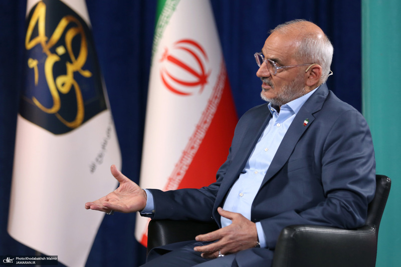 گفتگو حضور با حاجی میرزایی رئیس دفتر رئیس جمهور در حسینیه جماران