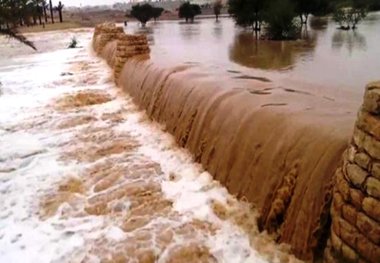 کشاورزان دلفان و خسارت برجای مانده از سیل