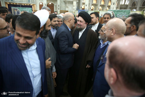 تجدید میثاق رئیس و جمعی از نمایندگان مجلس شورای اسلامی با آرمان‌های امام خمینی(س)-2