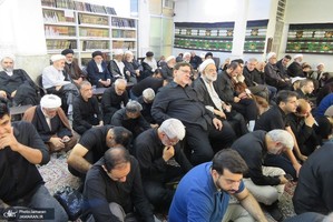 مراسم عزاداری ظهر عاشورا در دفتر آیت‌الله العظمی صانعی(ره)