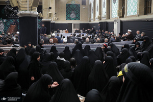 آخرین شب مراسم عزاداری شهادت حضرت فاطمه‌زهرا (س) در حسینیه امام خمینی