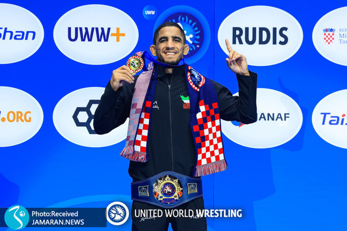 تصاویر| سکوی اهدای مدال قهرمانی جهان با طلای عموزاد و نقره آذرپیرا