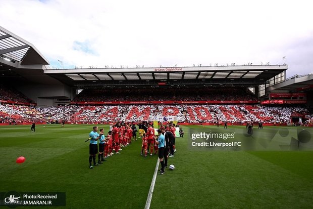 عکس| اتفاق بامزه در لیگ برتر انگلیس؛ یک بازی با دو تونل!