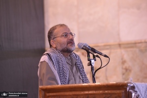 گردهمایی مسئولین بسیج دانشجویی و طلاب بسیجی در حرم امام با سخنرانی رئیس‌جمهور پزشکیان (36)