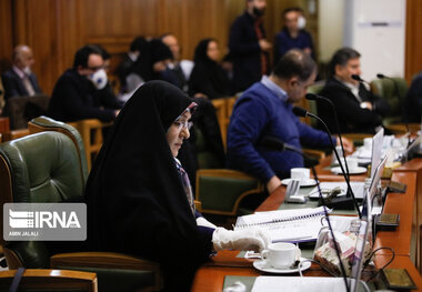 اعضای شورای تهران به شهرداری و بانک آینده تذکر دادند