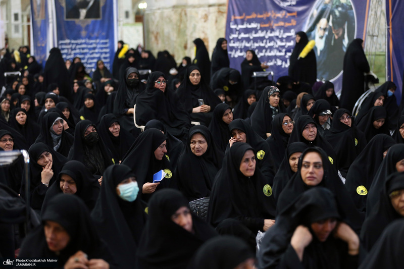 مراسم بیست‌و‌نهمین سالگرد ارتحال حاج سید احمد خمینی و بزرگداشت آیت‌الله بجنوردی در حرم امام