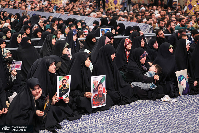 دیدار خانواده شهدای اقتدار با رهبر انقلاب در روز میلاد امیرالمومنین (ع)