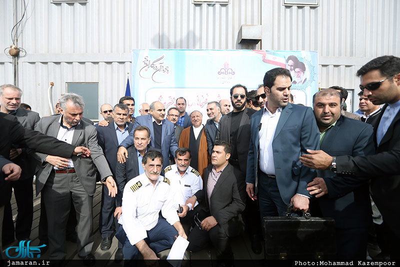 بازدیدهای آیت‌الله هاشمی رفسنجانی از پروژه‌های نفت و پتروشیمی در جزیره خارک