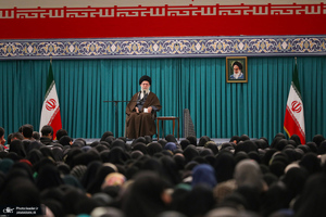 دیدار جمعی از رأی اولی‌ها و خانواده‌های شهدا با رهبر معظم انقلاب