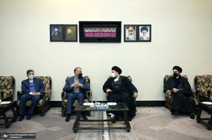 تجدید میثاق وزیر و معاونین وزارت امور خارجه با آرمان های امام خمینی (س)