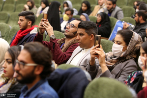 مراسم اختتامیه سومین جشنواره تئاتر و نمایشنامه نویسی روح الله