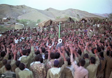 قرآن راه شهیدان را مشخص کرده، راه را گم نکنیم