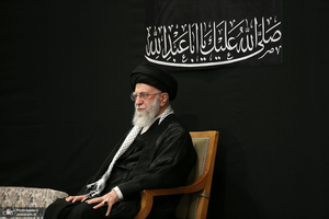 مراسم عزادارای شب عاشورا با حضور رهبر انقلاب اسلامی