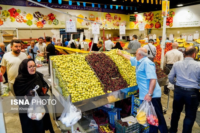 جریان عادی زندگی در شهر تهران...