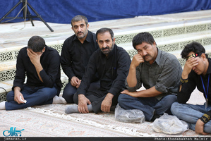 مراسم عزاداری شام غریبان در حرم مطهر حضرت امام خمینی(س) 