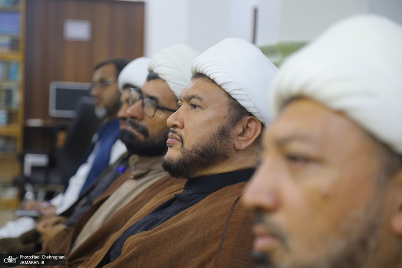 نشست «قرآن و عترت، محور اتحاد مسلمانان در اندیشه امام خمینی(س)» به زبان اردو
