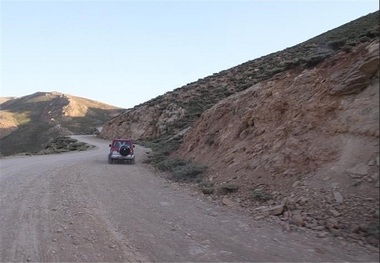 عملیات زیرسازی جاده سردشت - بوکان به اتمام رسید