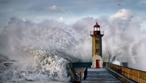 عکس روز نشنال جئوگرافیک؛ امواج بلند دریا