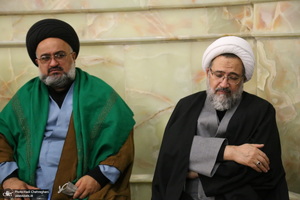 حضور مراجع و علما در مسجد امام حسن عسکری(ع) در پی ارتحال آیت الله العظمی صافی(ره)