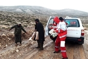 امدادگران سیمرمی به کمک عشایر گرفتار در سیل و باران شتافتند