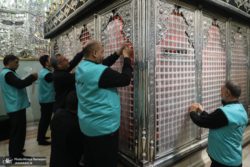 غباروبی ضریح مطهر حضرت عبدالعظیم حسنی (ع) و امام زاده حمزه (ع)