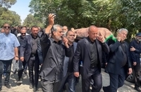 برادر ناطق نوری به خاک سپرده شد (13)