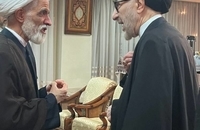 مهمانی افطاری آیت‌الله موسوی خویینی برای اعضای مجمع روحانیون مبارز (2)