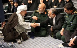 دیدار مسئولان نظام و مهمانان کنفرانس وحدت اسلامی با رهبر معظم انقلاب